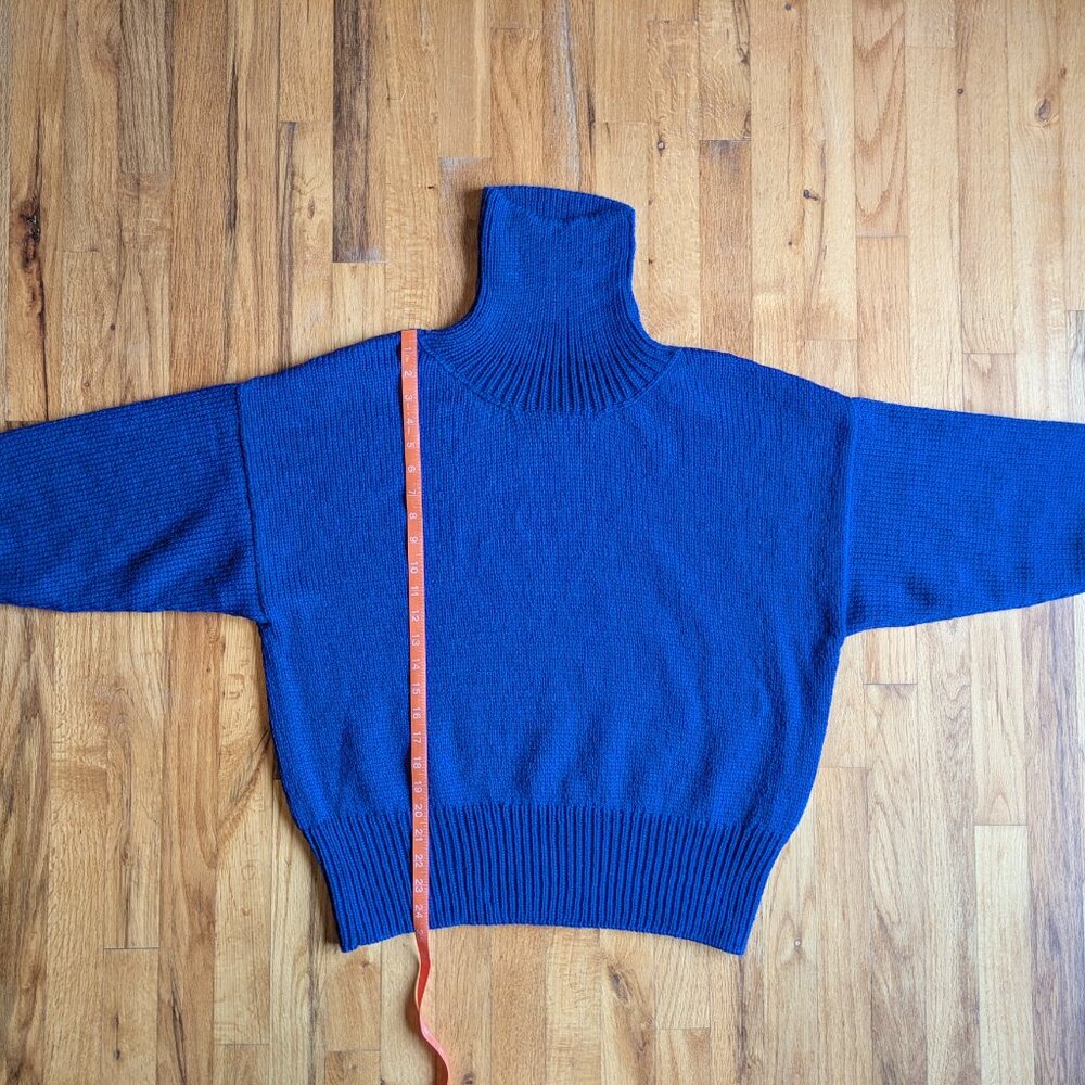 Jaggery London Nora turtleneck / highland wool / sapphire - Picture 6 of 8